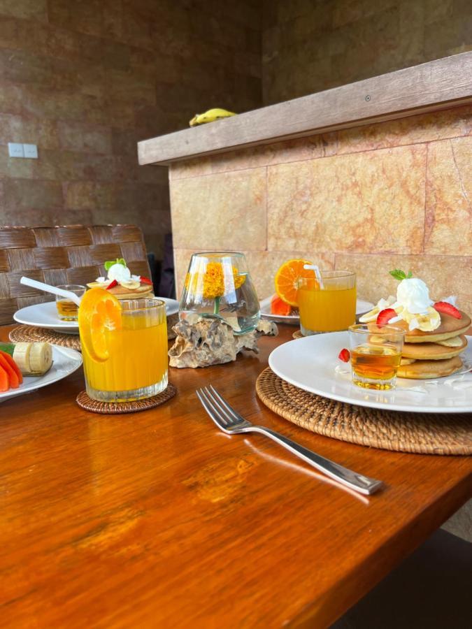 Nirankara Ubud Villa Esterno foto