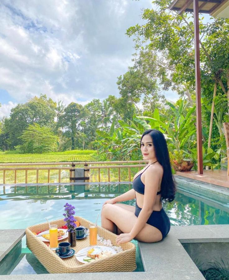 Nirankara Ubud Villa Esterno foto