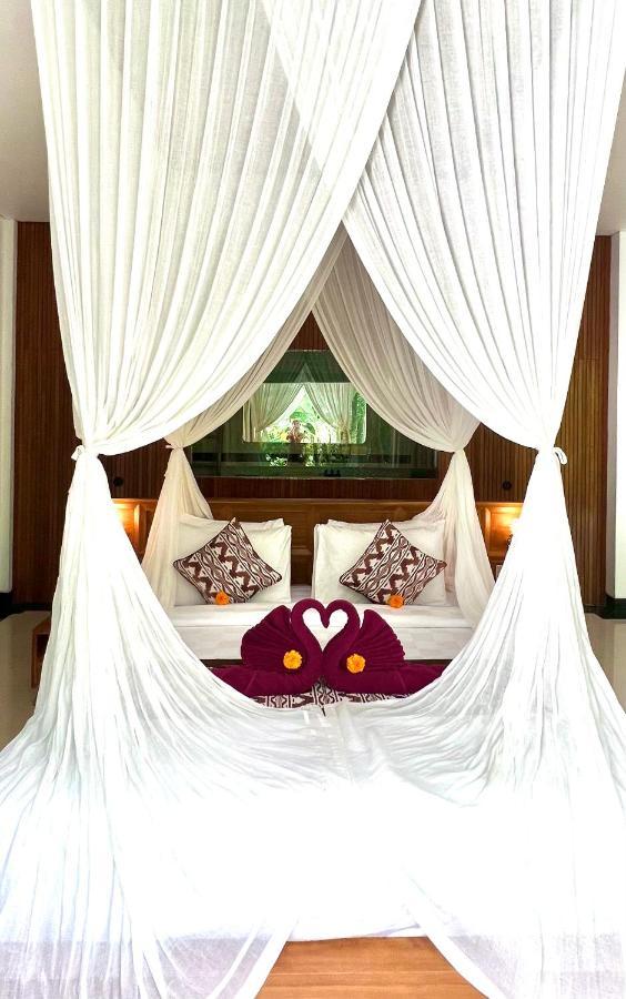 Nirankara Ubud Villa Esterno foto