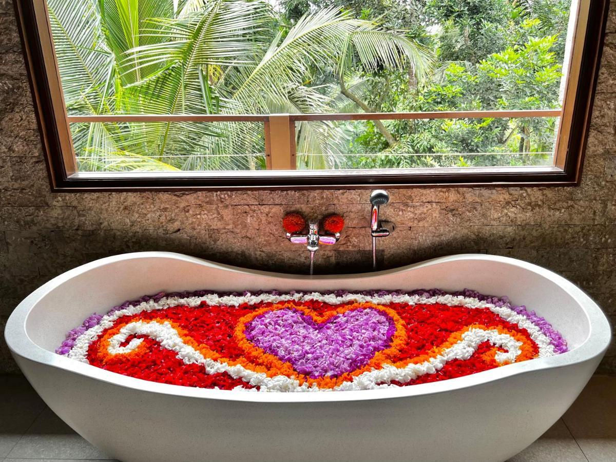 Nirankara Ubud Villa Esterno foto